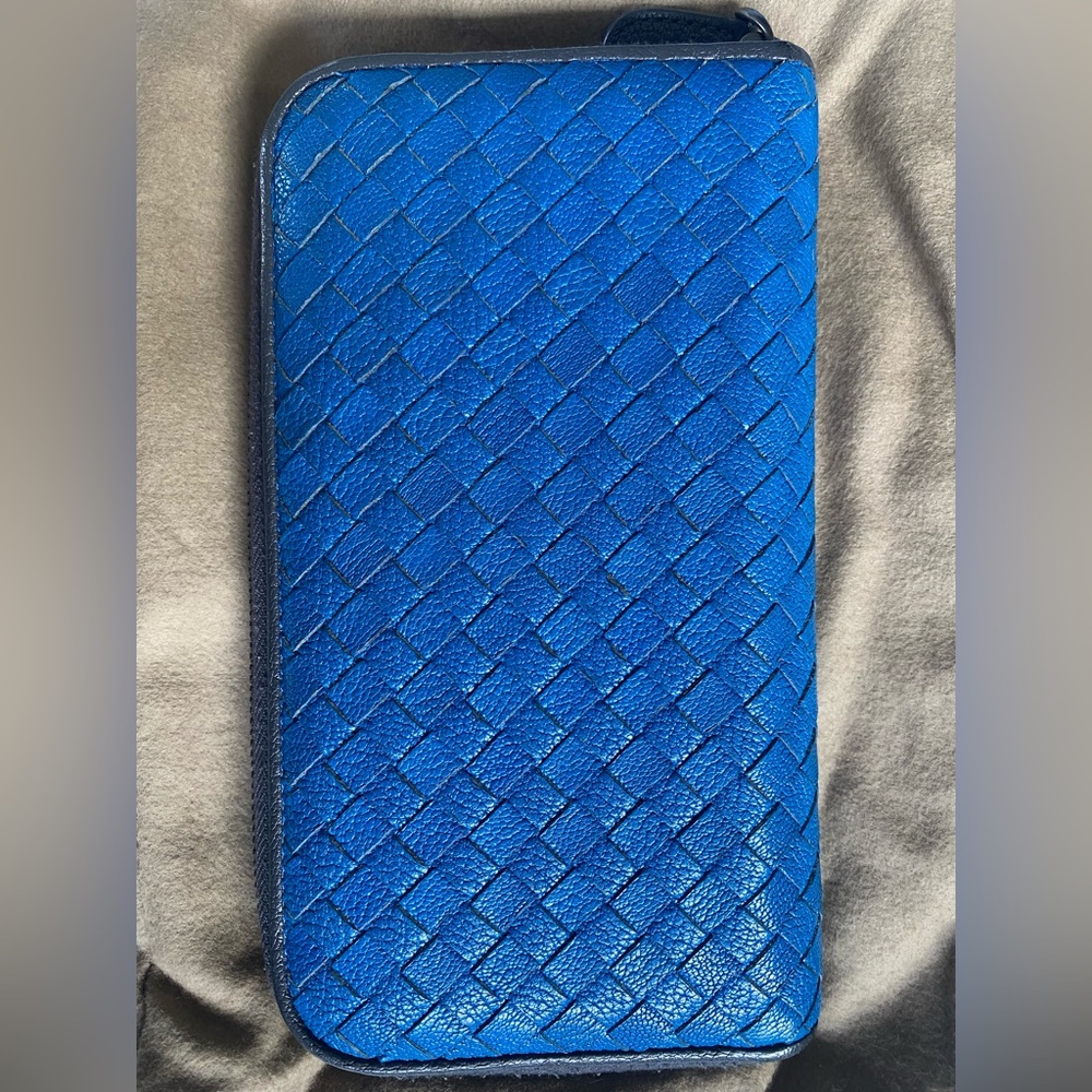 Bottega Veneta Zip Around Intrecciato Wallet